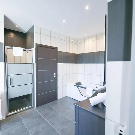 Chateau De * Gezaincourt