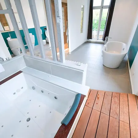 Chateau De Gezaincourt