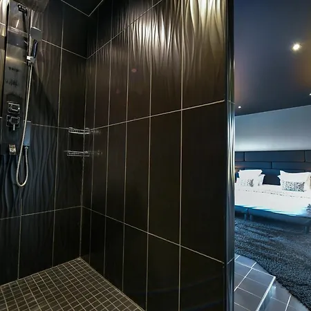 Chateau De Gezaincourt