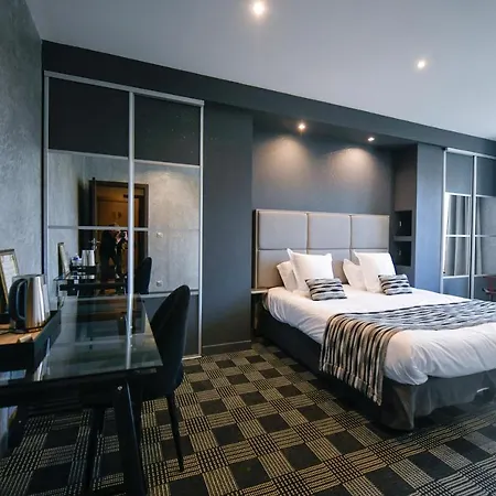 Chateau De Gezaincourt